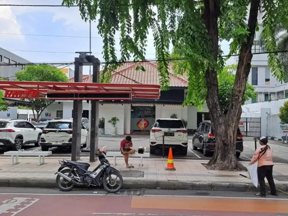 Gedung Dijual di Panglima Sudirman Surabaya Pusat