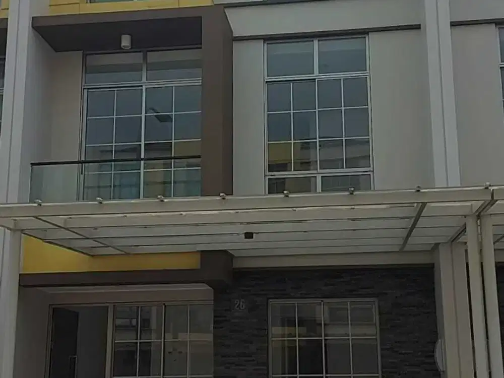 BISA KPR DAN FREE PPN DIJUAL RUMAH PIK2 3 LANTAI 3KAMAR UK 6X10 LANGKA