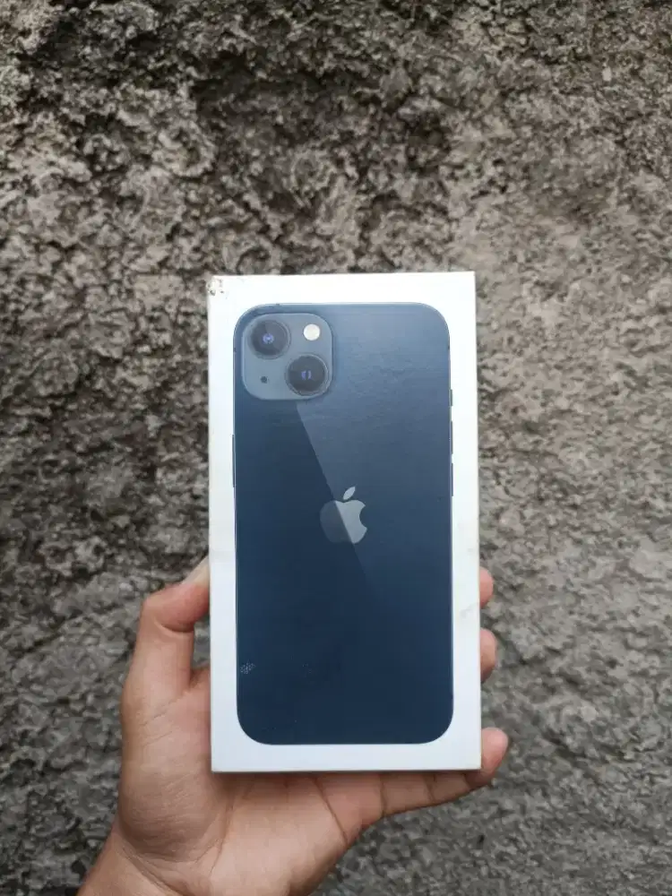 iPhone 13 New Belum Pernah Diaktivasi