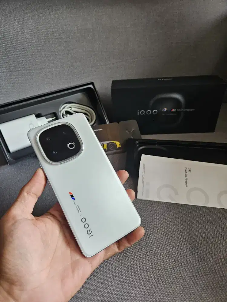 Iqoo 13 5G 256Gb resmi Fullset oryginal lengkap mulus garansi aktif