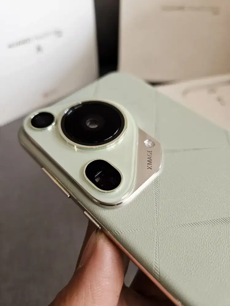 Huawei pura 70 ultra resmi 1 TB Unit+charger