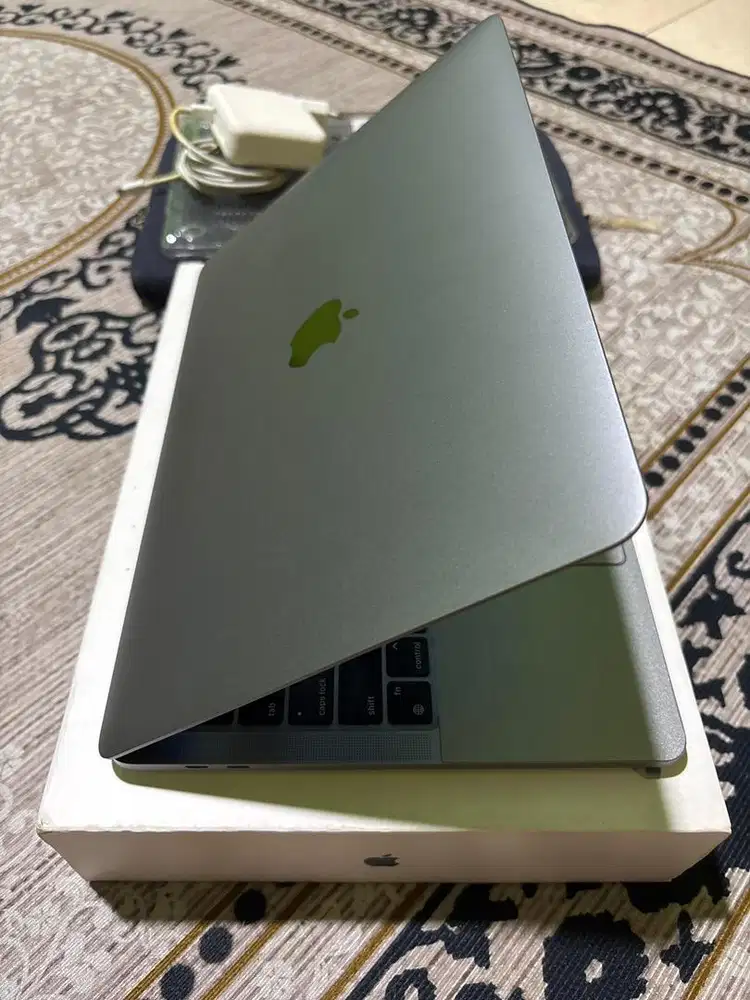 Macbook Pro m2 (2022)