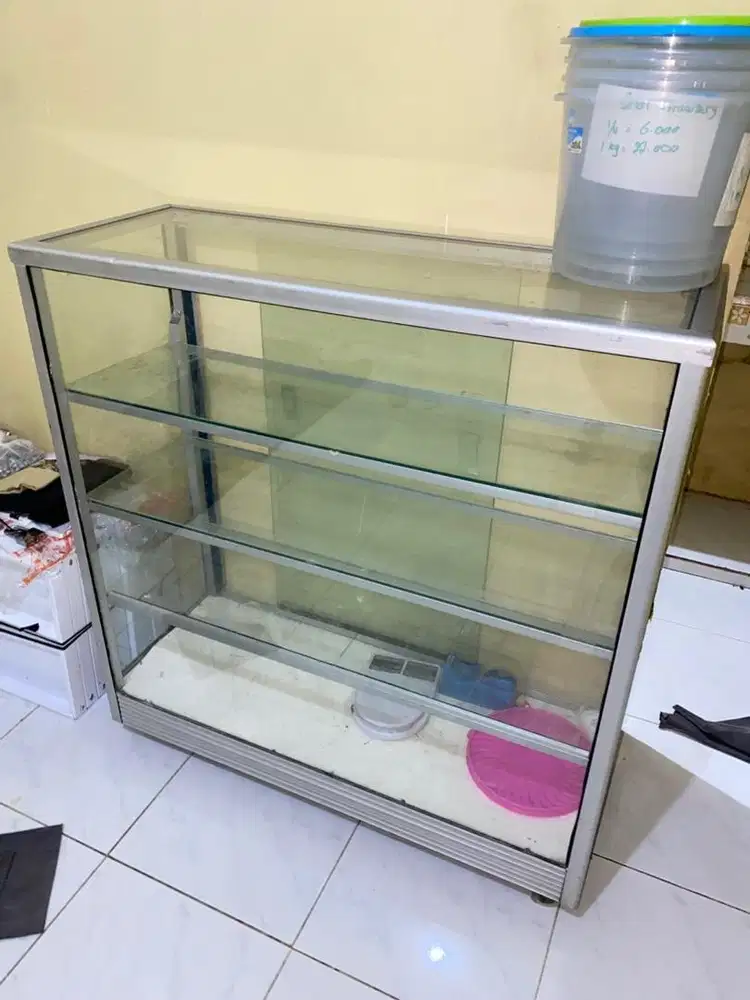 Jual Cepat Etalase 1M