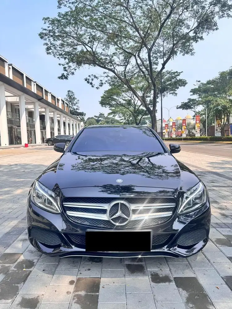 Mercedes-Benz C 200 (W205) tahun 2016