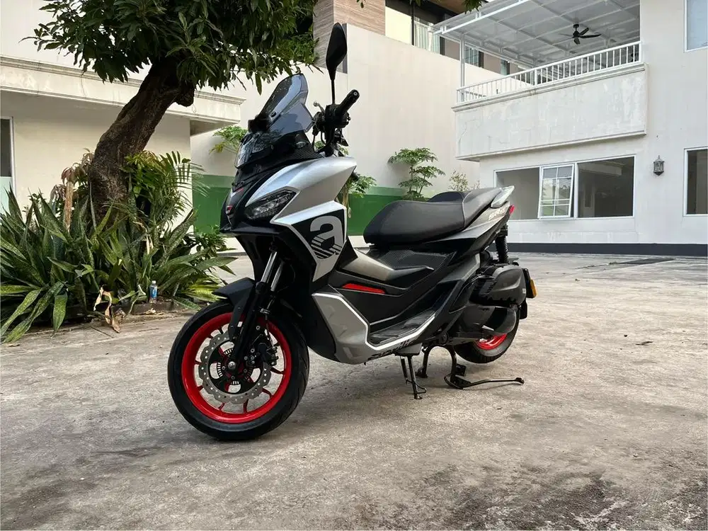 Aprilia srgt 200 tahun 2022