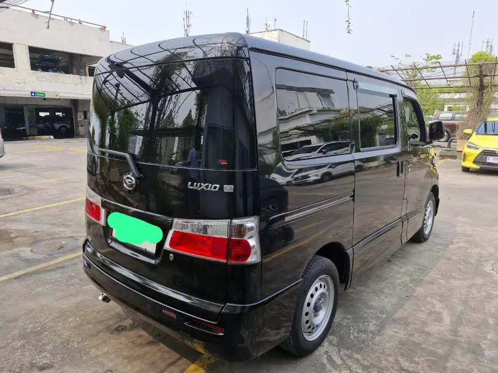 DAIHATSU LUXIO 1.5 D MANUAL 2024 (BARU)