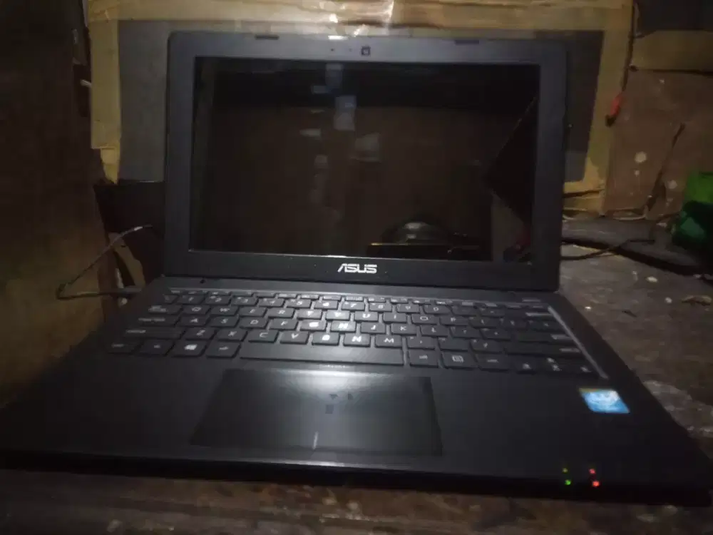 Merk asus minus layar tidak tampil lampu ppwer nyala