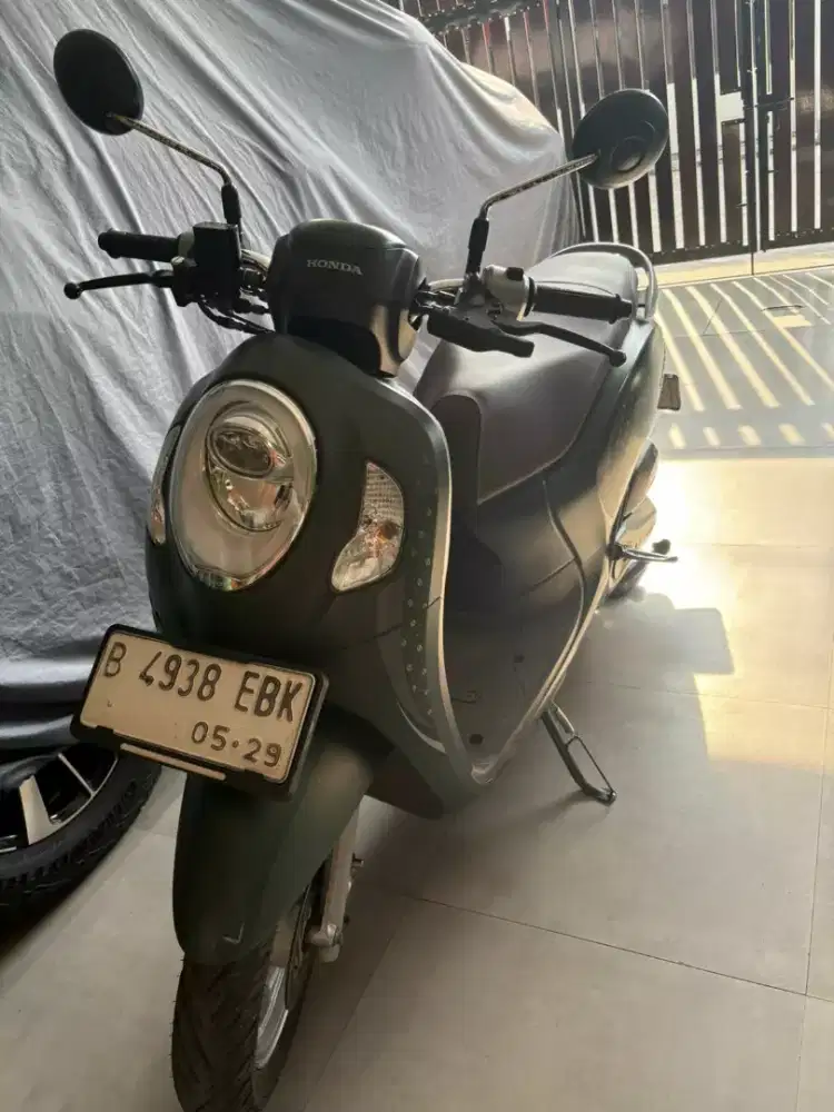 di jual neh gan scoopy prestige th 2024masih mulus bnget ..19jt nego