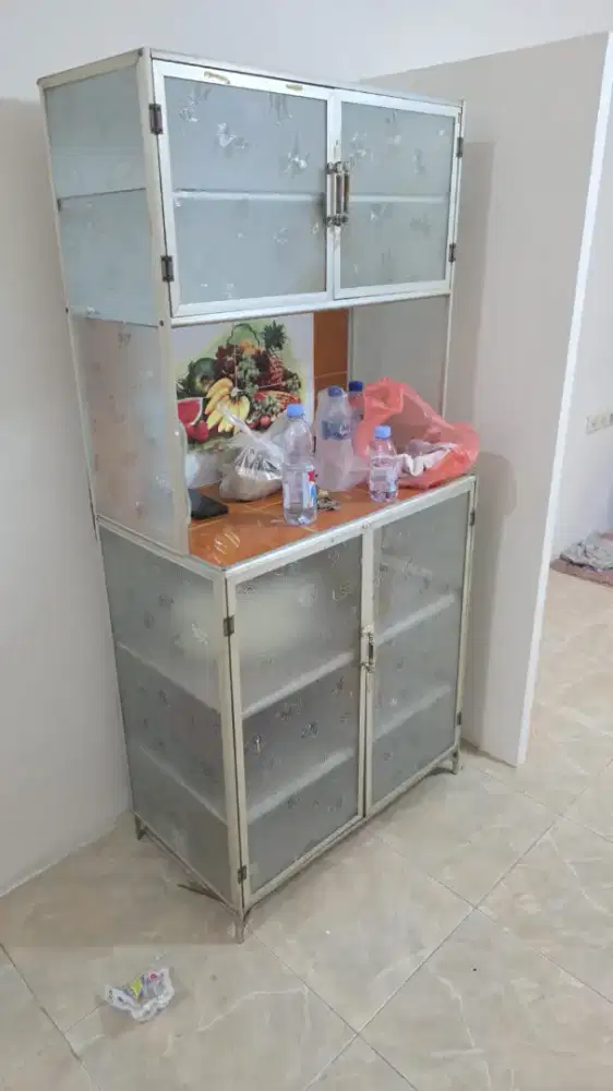 Lemari piring utk simpan peralatan masak lbh besar / lemari serbaguna