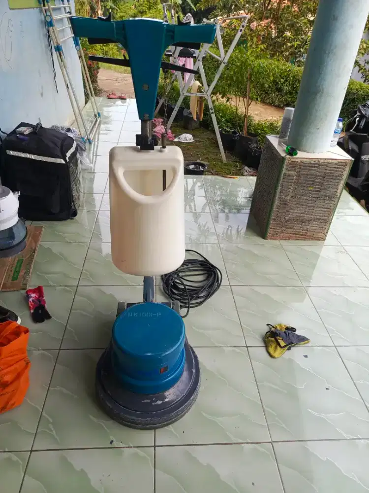 Polisher lantai