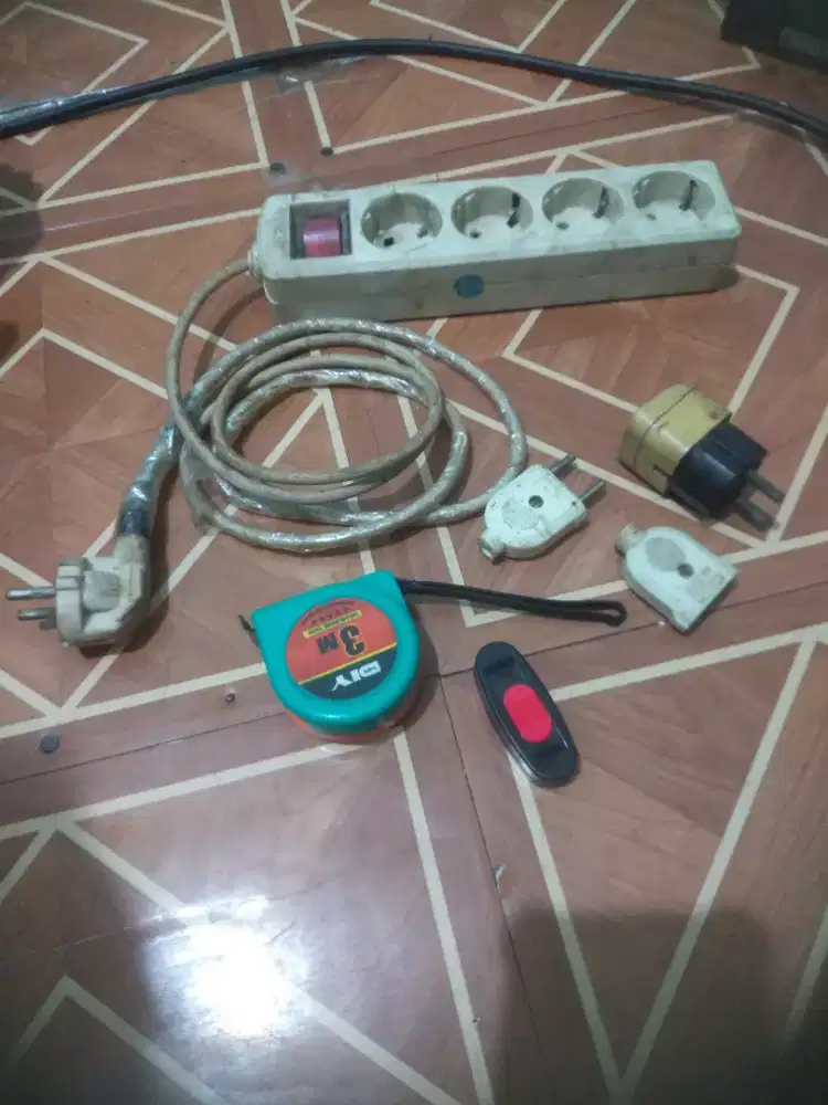 Kabel stopkontak dan lain nya..