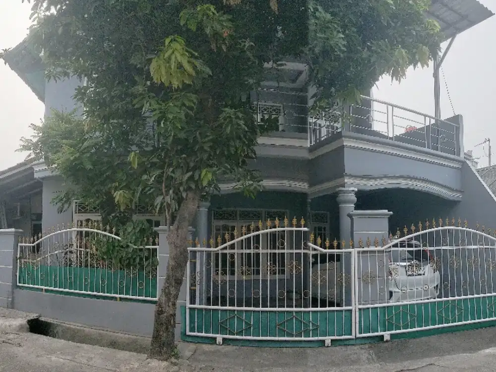Di Jual Rumah 2 lantai dengan lokasi yang super strategis