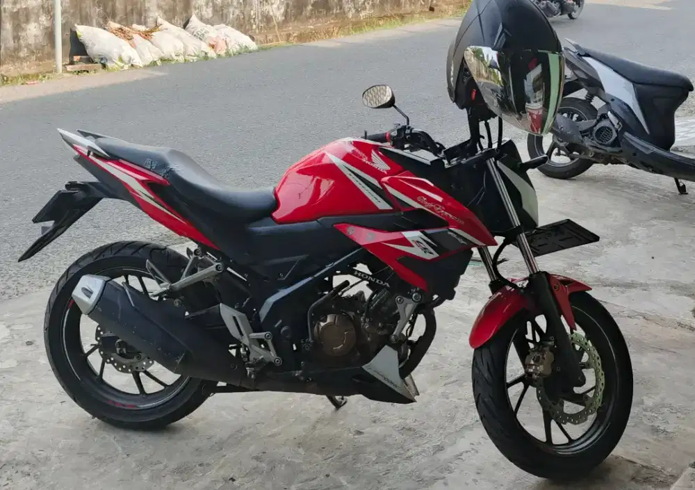 Honda CB150R StreetFire 2018