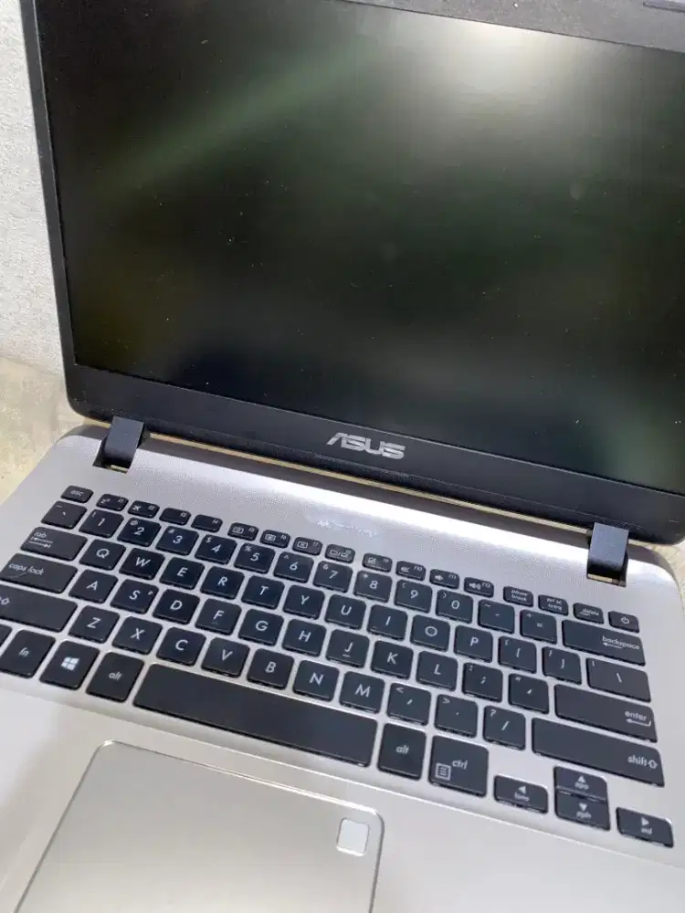 Asus A407U Core 13 7020U