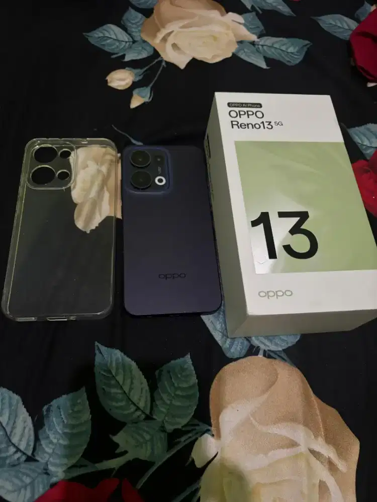 Oppo Reno 13 12/256 Second / Bekas
