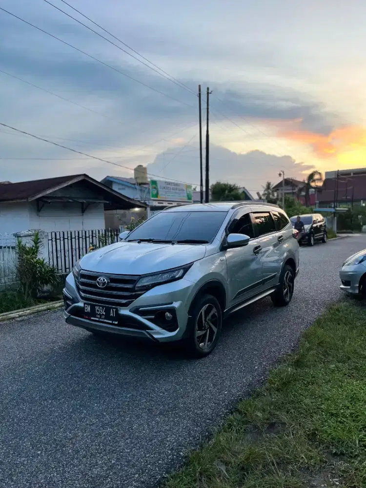 Toyota Rush GR 1,5 Manual Transmisi 2022