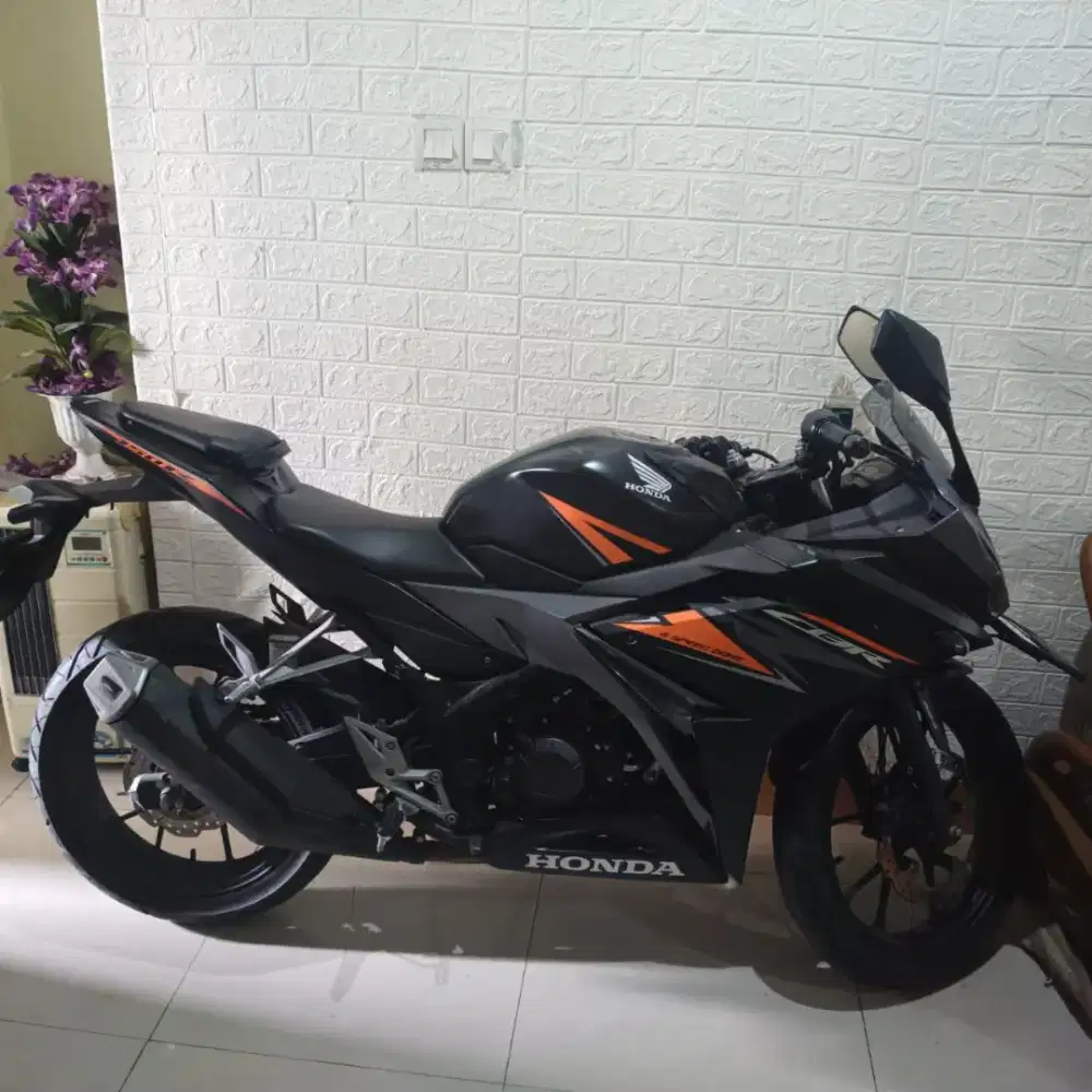 CBR 150R ABS 150cc