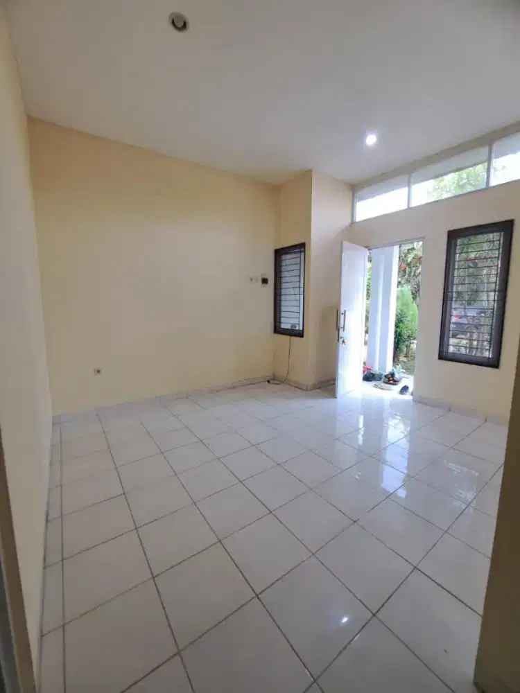 Di sewa kan rumah di klaster paradiso tanggerang