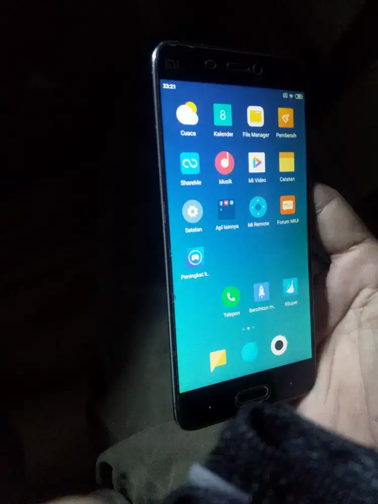 Mi5 ram 3/64 gb normal 100%
