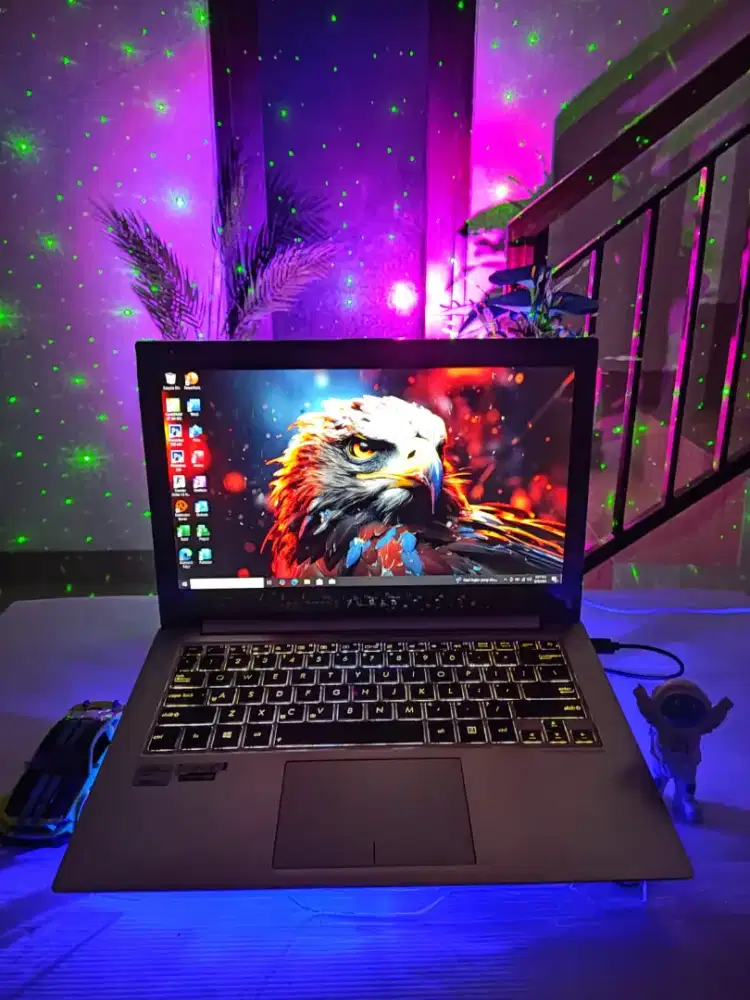 Laptop Slim Desain Asus Zenbook Prime Ux31a Core i7 ivy Full HD Ips!