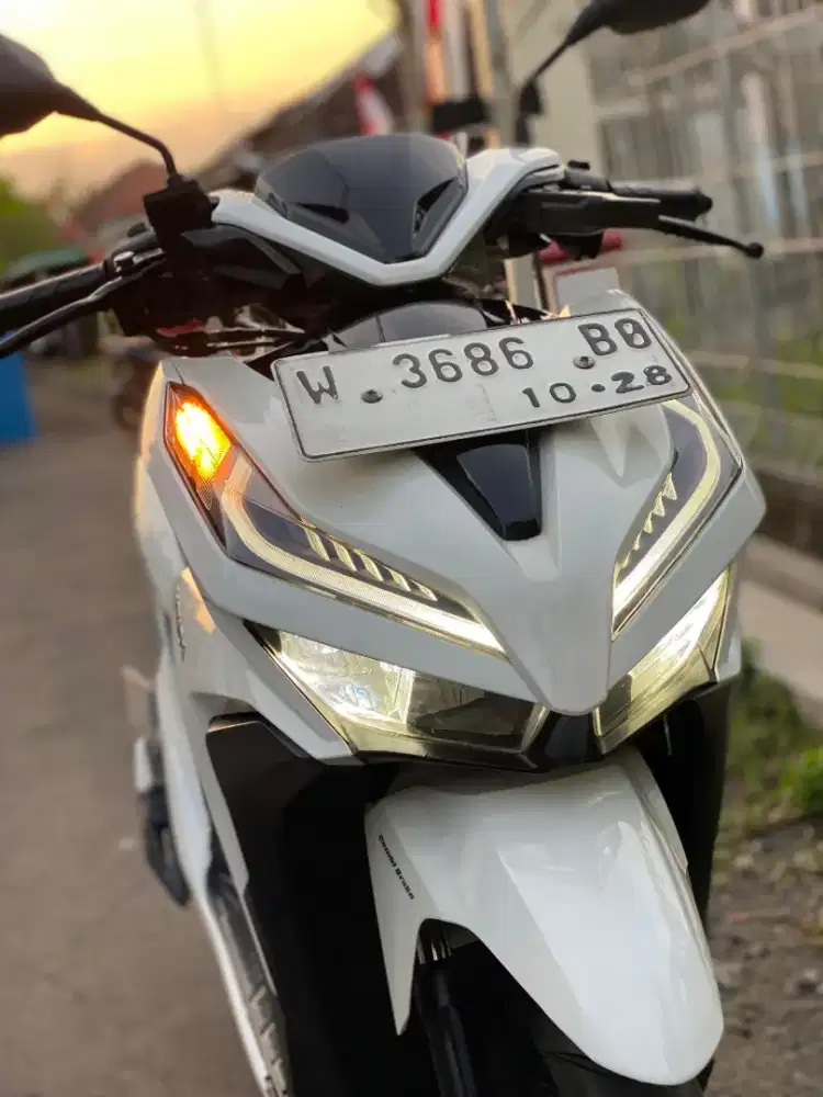 Honda Vario 125 CBS ISS 2018 Pearl White