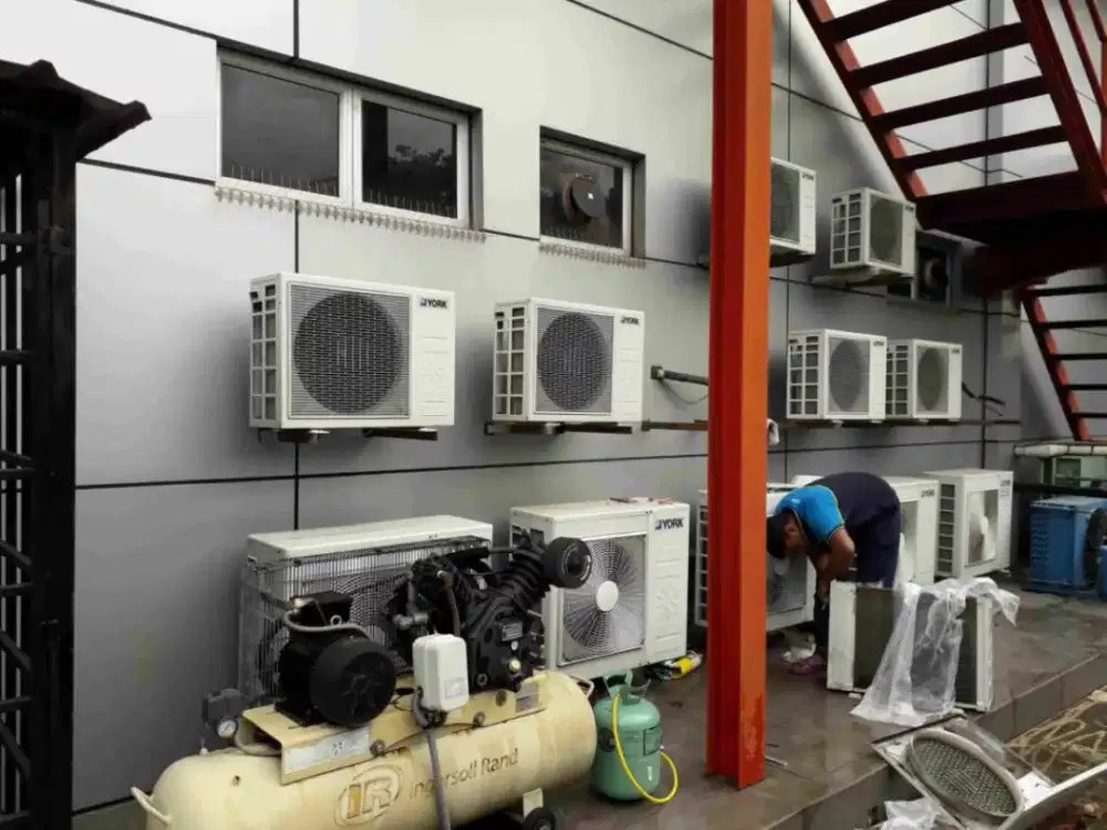 Service Ac,Kulkas,Pompa Air,Mesin Cuci dan Bongkar Pasang AC.