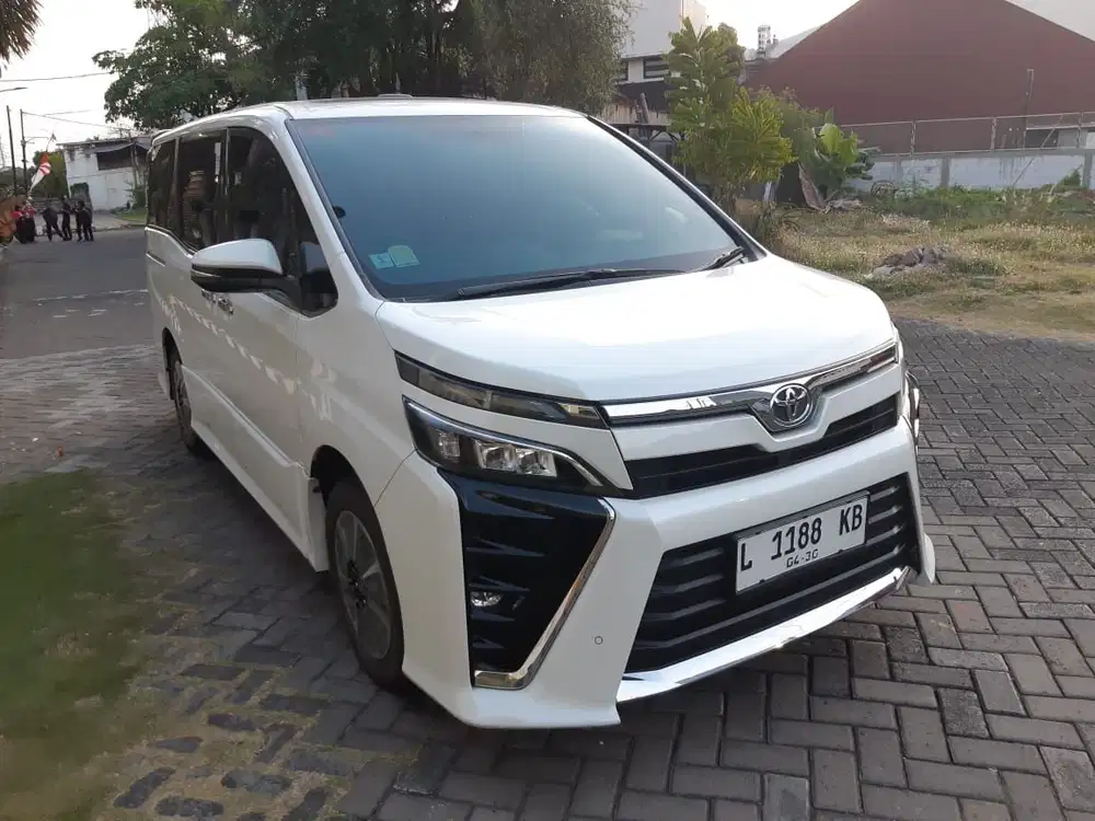 Toyota Voxy 2020 Bensin