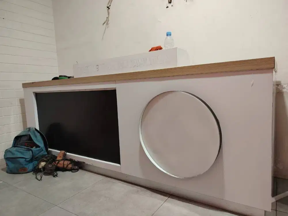 MEJA KASIR L  MULTIPLEK+HPL+ACP