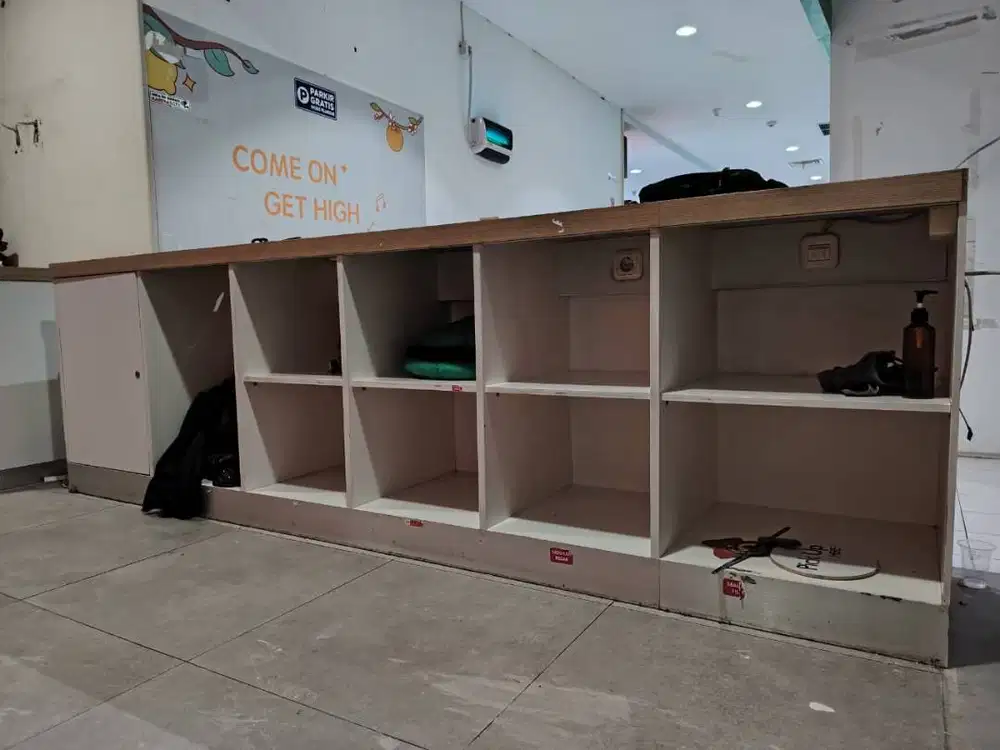 MEJA KASIR L  MULTIPLEK+HPL+ACP
