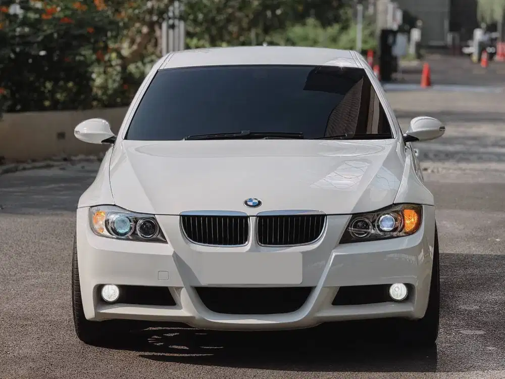 BMW E90 325i AT 2005 ALPINE WHITE