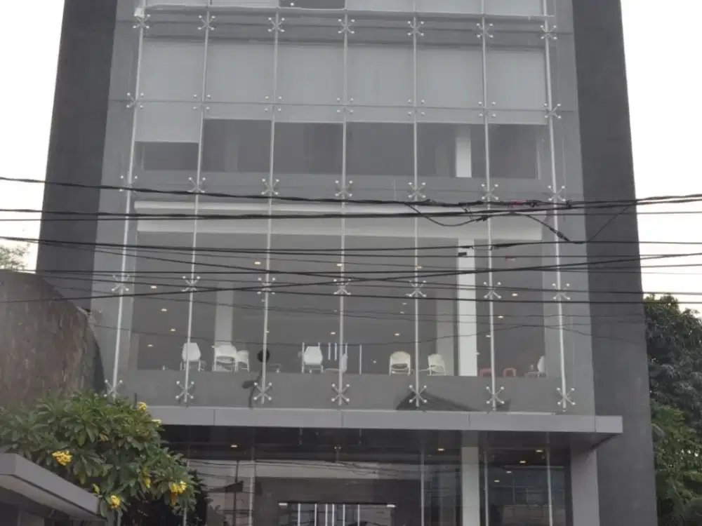 Gedung Strategis Fatmawati Raya – 4 Lantai + Rooftop, Harga Turun!