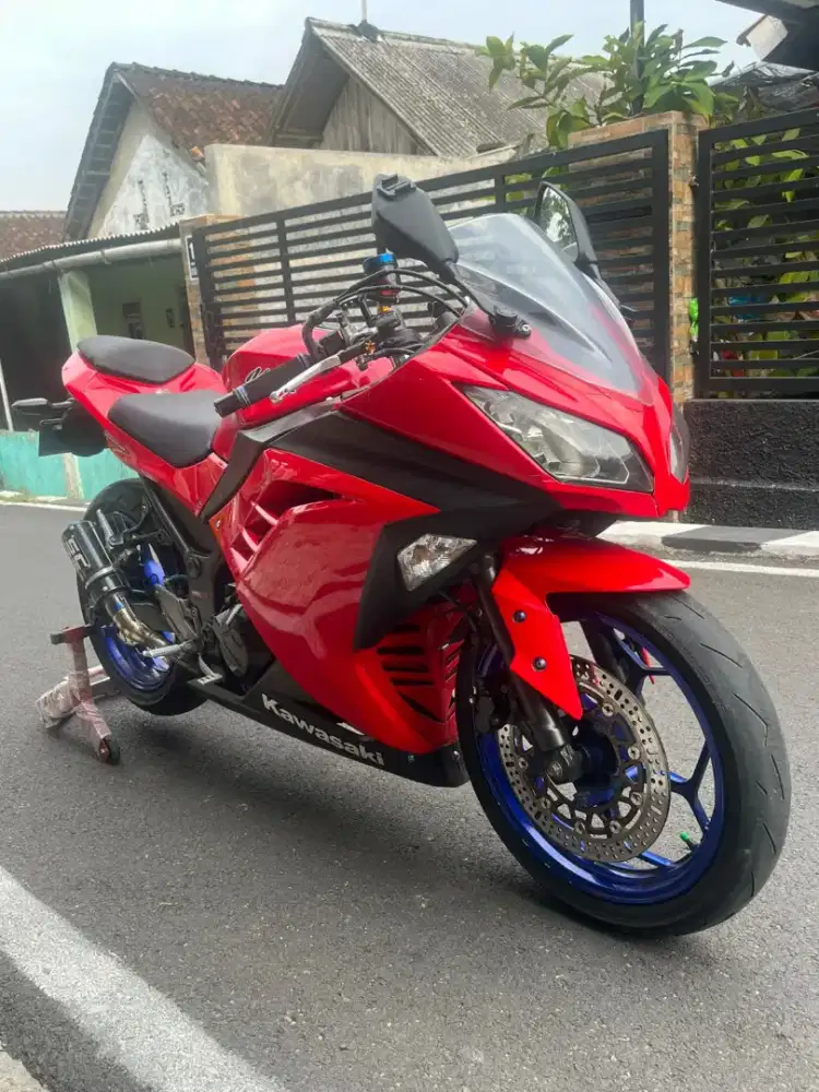 Ninja 250 fi injeksi tahun 2014 surat2 lengkap stnk bpkb