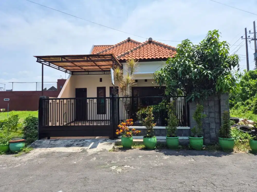 Rumah Bagus Siap Huni Area Perumahan Ikan Tombro Suhat Luas 153 m2