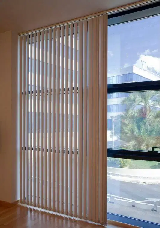 Jual & Pasang Tirai Roller Blind/Vertikal/Venetian/Roman Shades Kantor