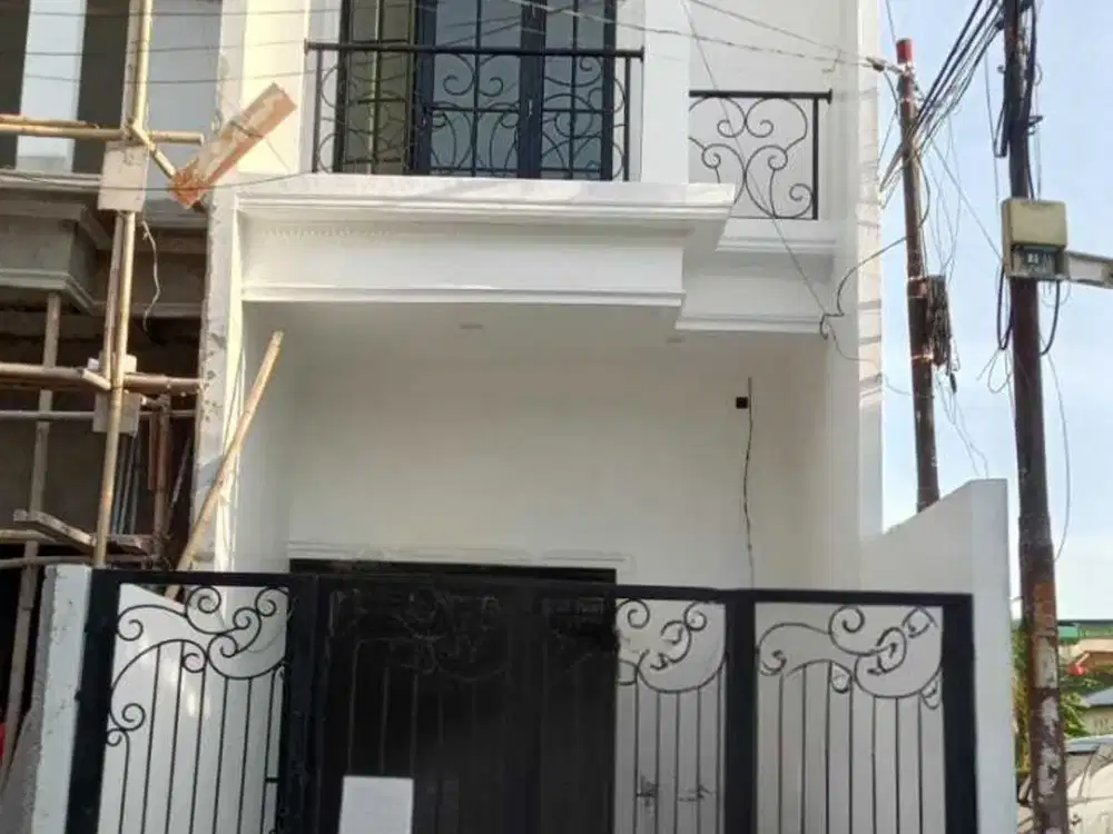 Dijual Rumah 2 lantai, bangunan baru di Harapan Indah 1