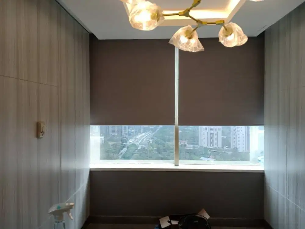 Jual & Pasang Tirai Roller Blind/Vertikal/Venetian/Roman Shades Kantor