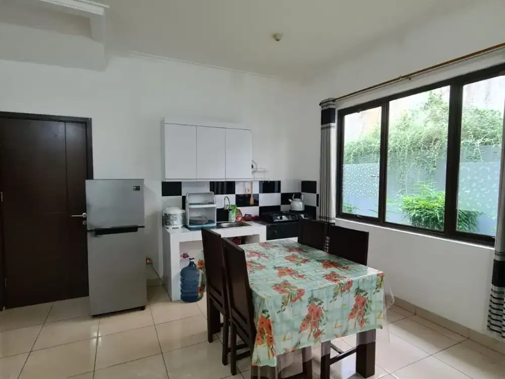 DIJUAL RUMAH MEWAH 2 LANTAI FURNIS NEGO THE ATMOSPHERE SENTUL CITY SSR482