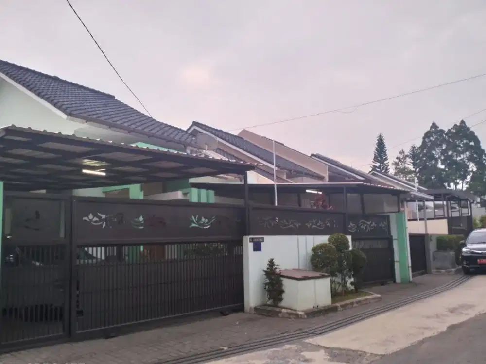 DIJUAL RUMAH MODERN ASRI TERAWAT DI SAYAP GEGERKALONG SARIJADI BANDUNG