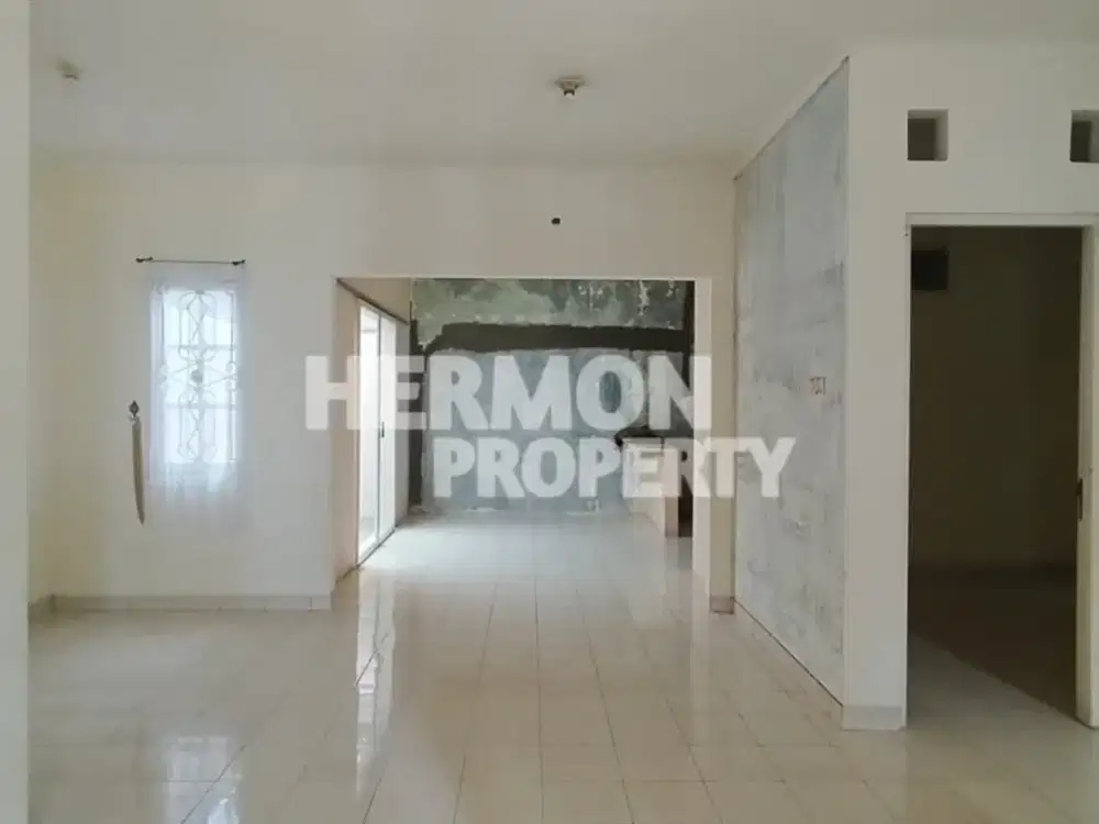 Rumah Minimalis Bangunan Besar dengan Harga Miring di Kota Wisata