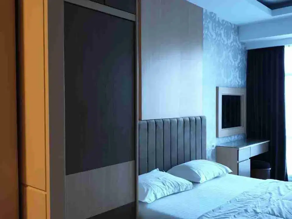 Jual rugi apartemen la riz mansion full furnished Bagus kt 2 lantai rendah