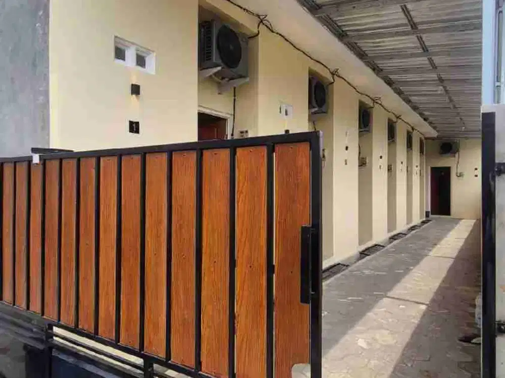 Kost di Perumahan Pucang gading dekat jl.Raya sarwo edi wibowo