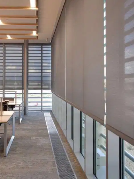 Jual & Pasang Tirai Roller Blind/Vertikal/Venetian/Roman Shades Kantor