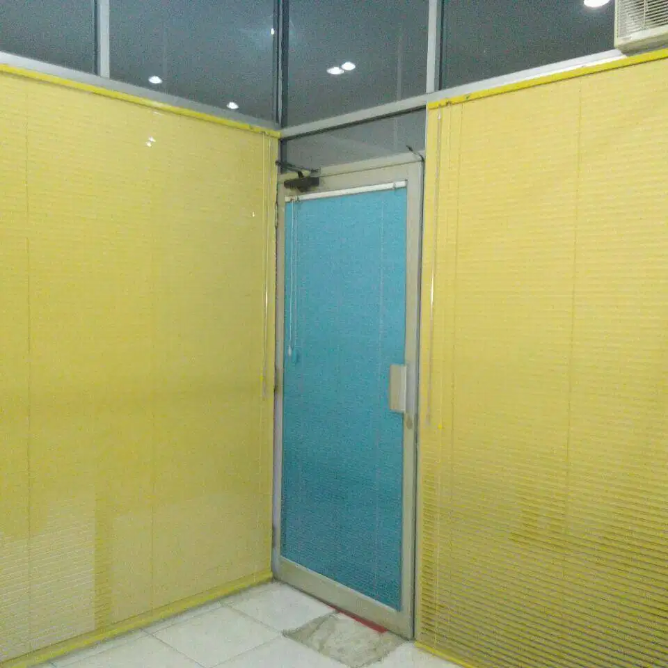 Jual & Pasang Tirai Roller Blind/Vertikal/Venetian/Roman Shades Kantor