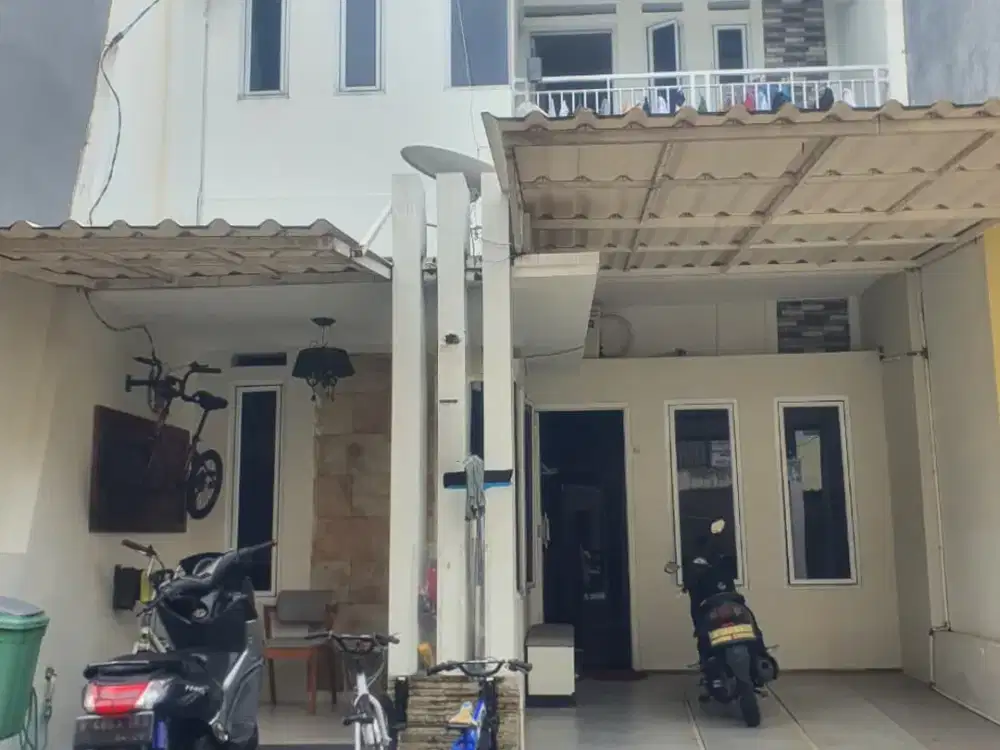 Jual Cepat,Rumah Cluster pinngir jalan,selangkah menuju Lrt Ciracas