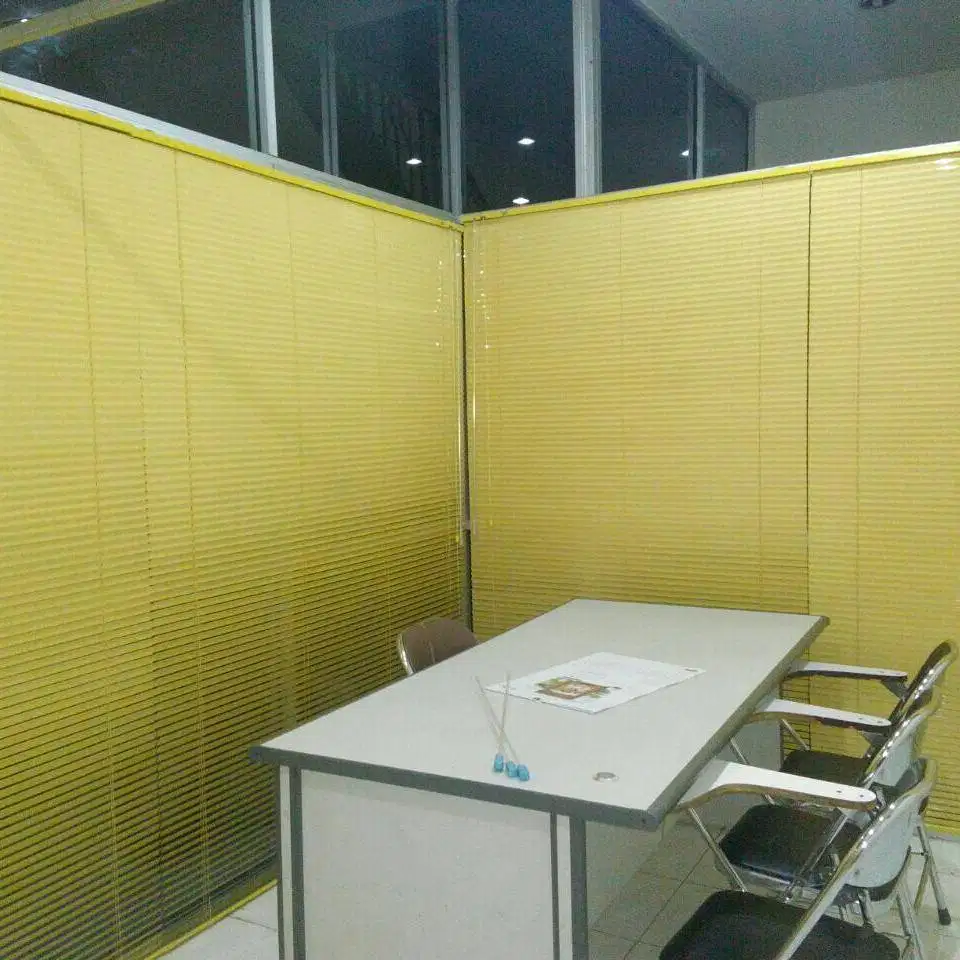 Jual & Pasang Tirai Roller Blind/Vertikal/Venetian/Roman Shades Kantor