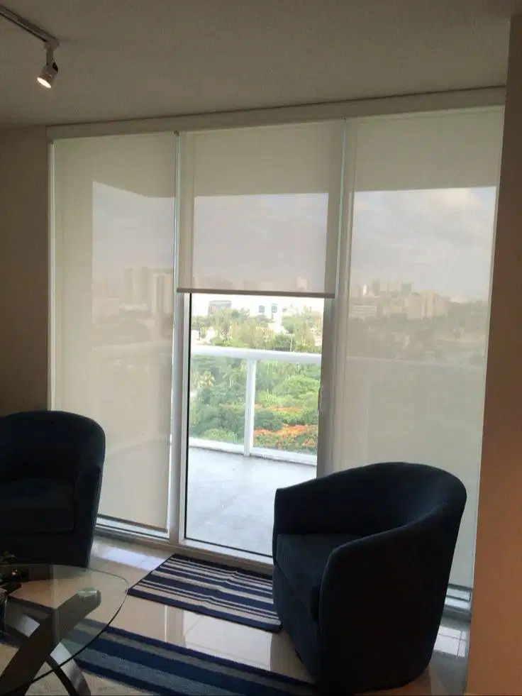 Jual & Pasang Tirai Roller Blind/Vertikal/Venetian/Roman Shades Kantor