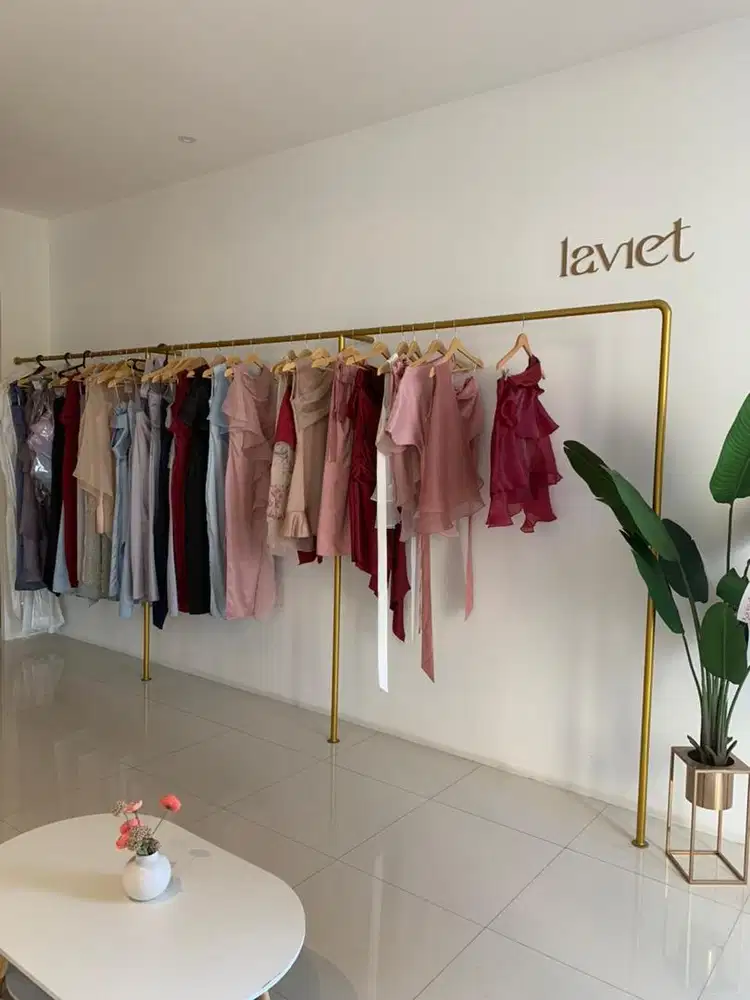 DICARI PENJAHIT WANITA untuk baju pesta lokasi pucang