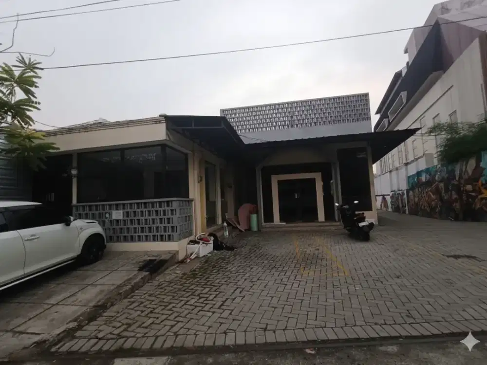 TERMURAH!  EX RESTORAN MEWAH PARKIR 10+ MOBIL, DEKAT DENGAN BLOK M DAN SENOPATI