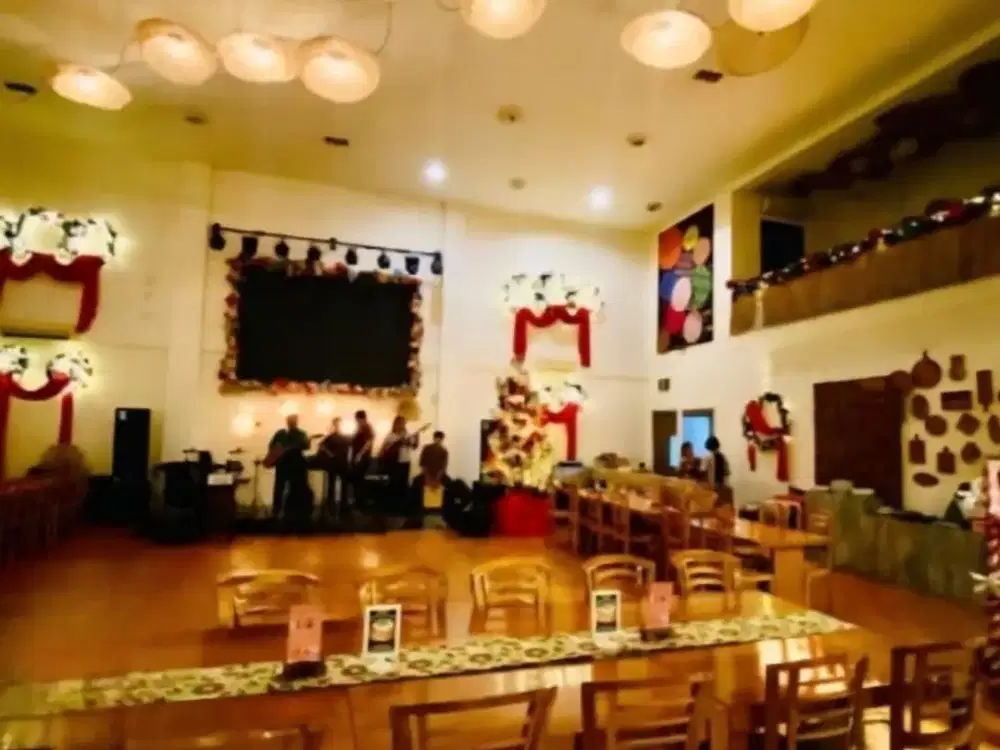 Gedung Usaha di Mahakam Kebayoran Baru
