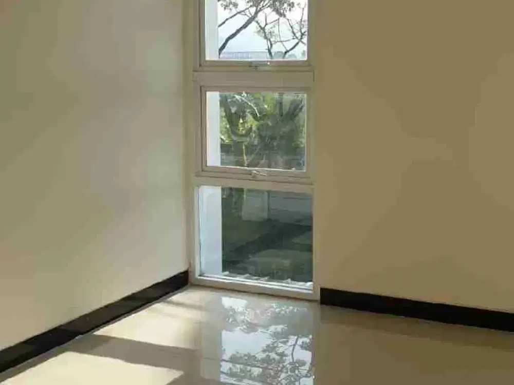 Disewakan Rumah Siap Huni di Sommerville TKI V